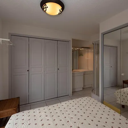 Le Lavandou, T2 Lumineux, Acces Direct Plage, Parking Prive - Fr-1-803-79 Ле-Лаванду