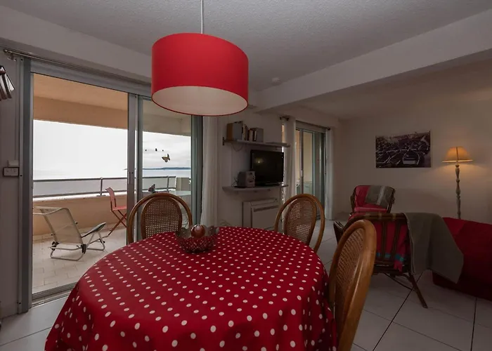 Le Lavandou, T2 Lumineux, Acces Direct Plage, Parking Prive - Fr-1-803-79 公寓 *