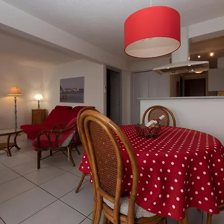 T2 Avec Terrasse, Clim Et Parking - Fr-1-803-79 Appartement